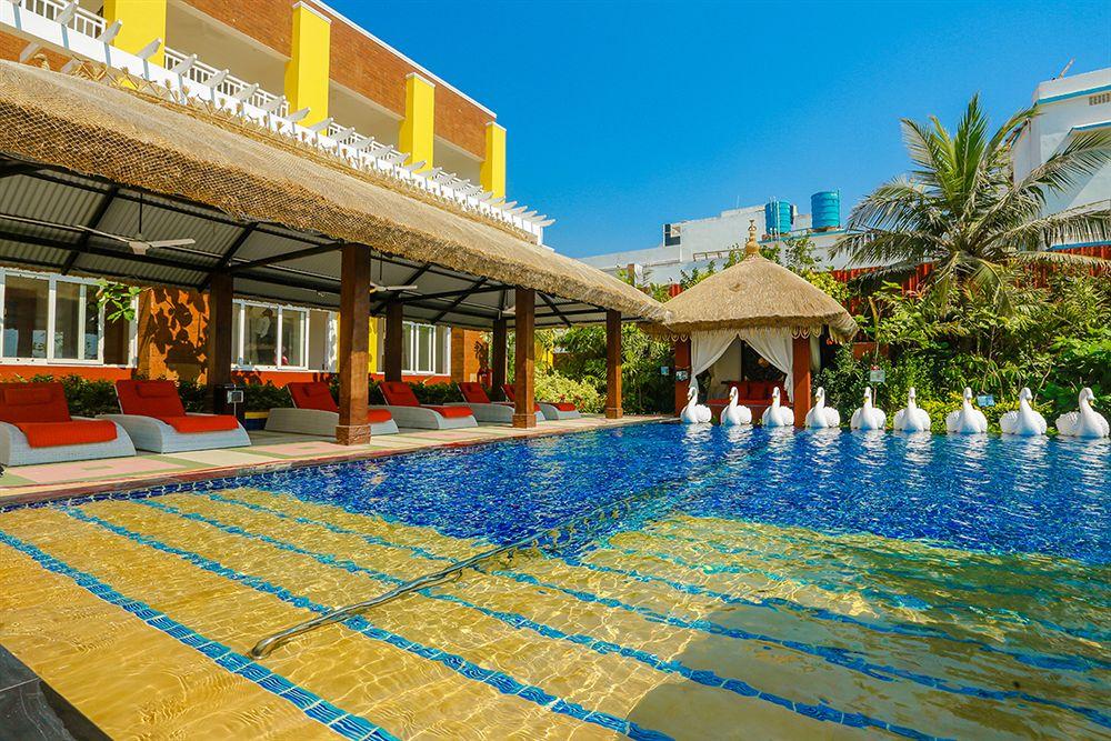 Mayfair Waves Пури Экстерьер фото